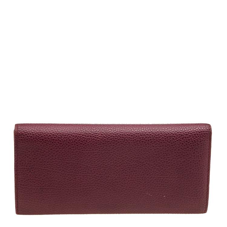 Pre Owned Carolina Herrera Burgundy Grained Leather Flap Continental Wallet