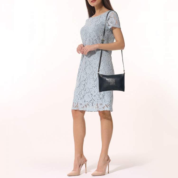 مملوكة مسبقًا Carolina Herrera Navy Blue Leather Logo Crossbody Bag