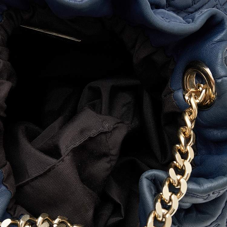 Pre Owned Carolina Herrera Blue Quilted Leather Bucket Bag