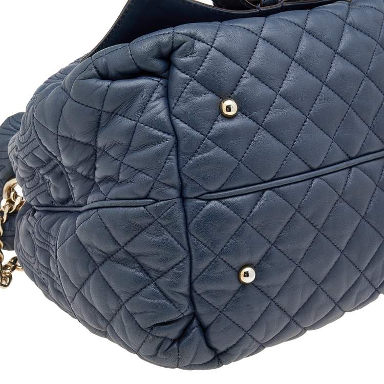 Pre Owned Carolina Herrera Blue Quilted Leather Bucket Bag