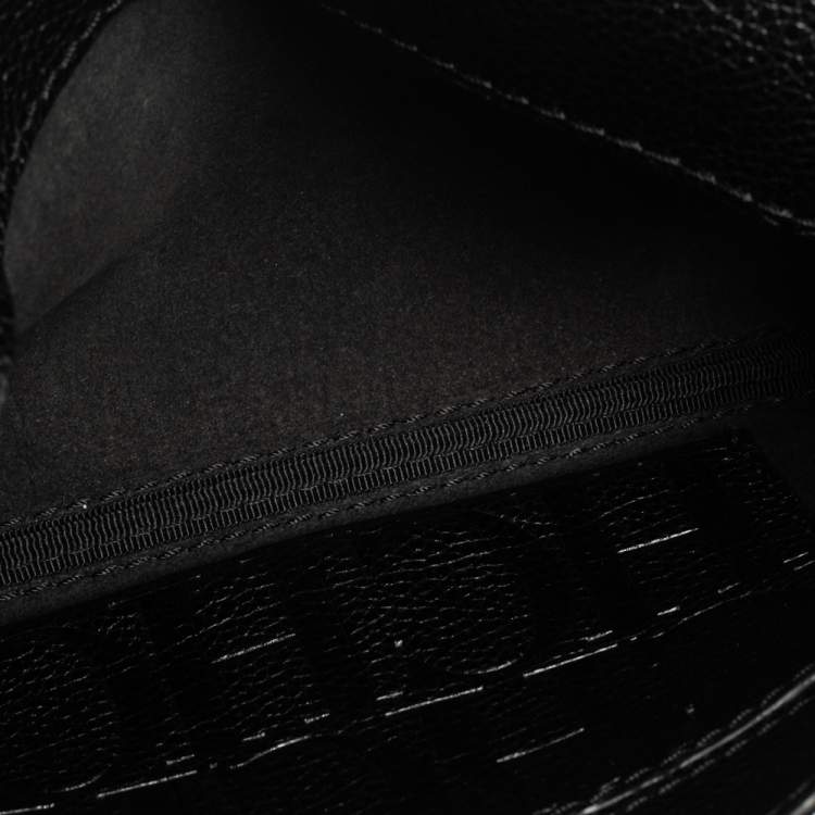 Pre Owned Carolina Herrera Black Leather Flap Chain Shoulder Bag