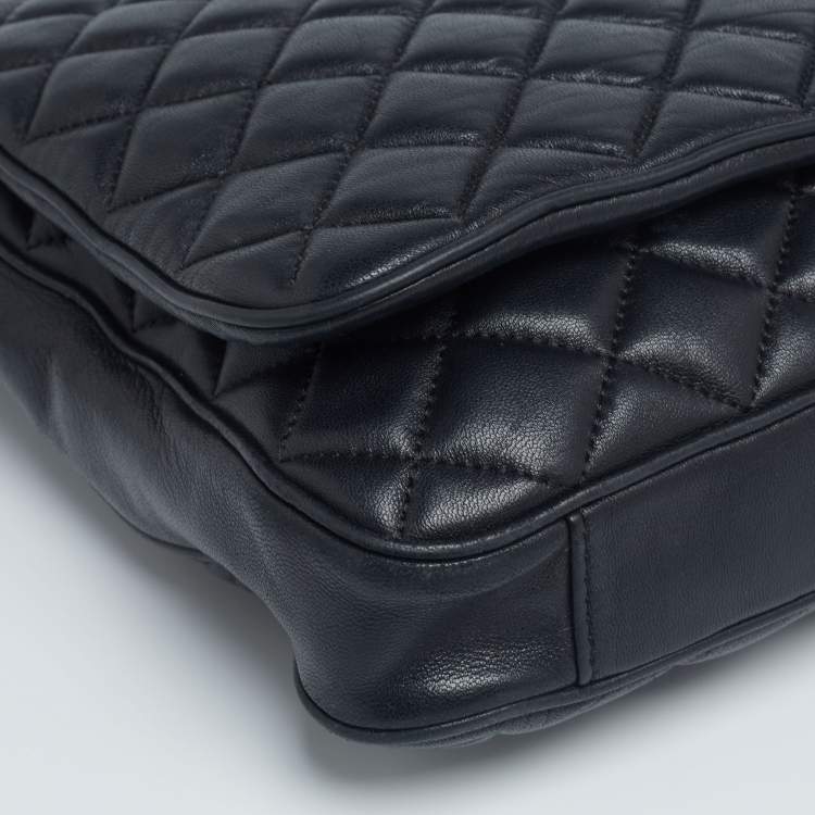 Pre Owned Carolina Herrera Black Quilted Leather Flap Chain Shoulder Bag