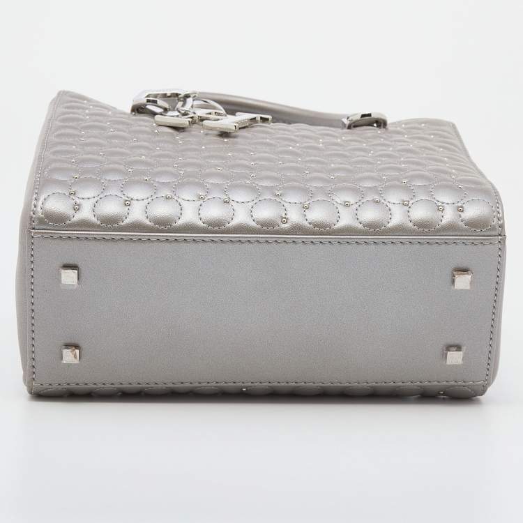مملوكة مسبقًا CH Carolina Herrera Metallic Silver Quilted Leather Studded Mini Duchess Tote