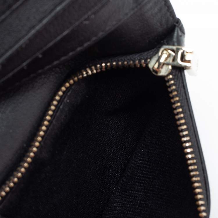 مملوكة مسبقًا CH Carolina Herrera Black Leather Bow Compact Wallet