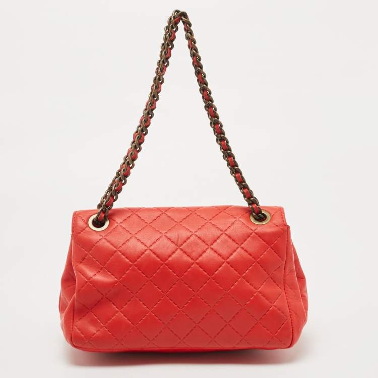 Pre Owned Carolina Herrera Red Quilted Leather Bow Flap Chain Bag