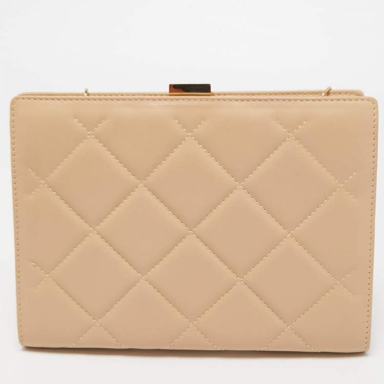 Pre Owned Carolina Herrera Beige Quilted Leather Frame Chain Clutch
