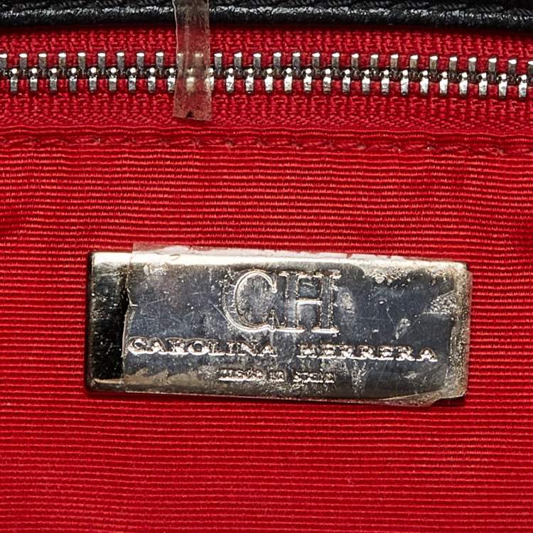 Pre Owned Carolina Herrera Black Quilted Leather CHHC Flap Chain Clutch