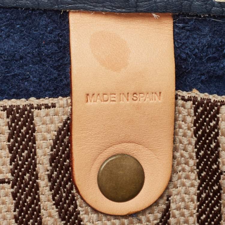 مملوكة مسبقًا Carolina Herrera Navy Blue/Beige Monogram Embossed Leather Andy Tote