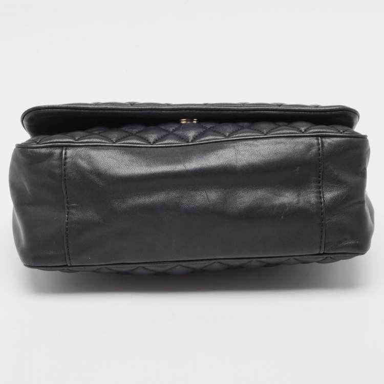 Pre Owned Carolina Herrera Black Quilted Leather Flap Chain Shoulder Bag