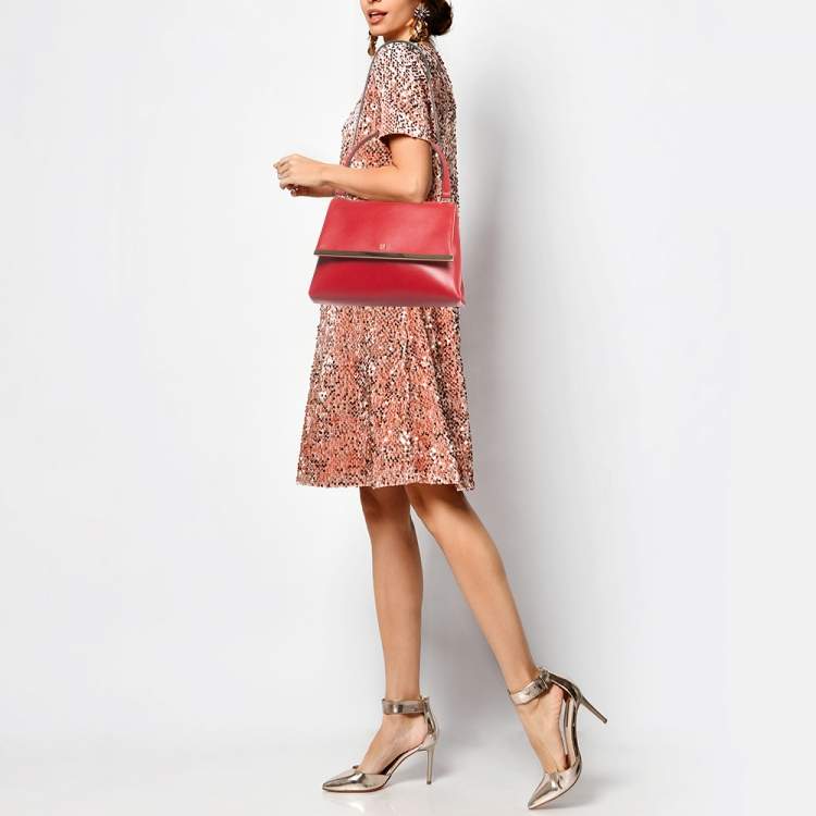 Pre Owned Carolina Herrera Red Leather Metal Bar Flap Top Handle Bag