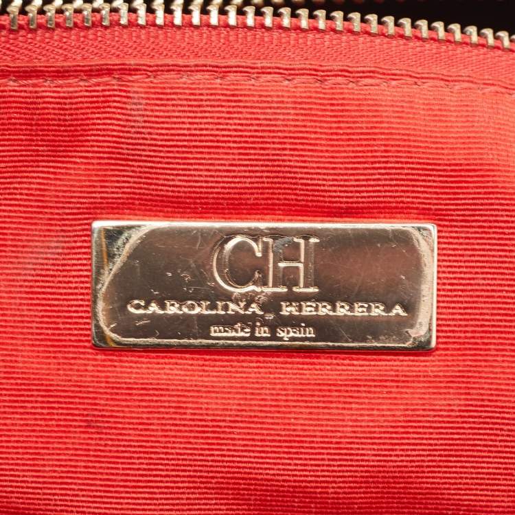 Pre Owned Carolina Herrera Black Monogram Embossed Leather Chain Bag