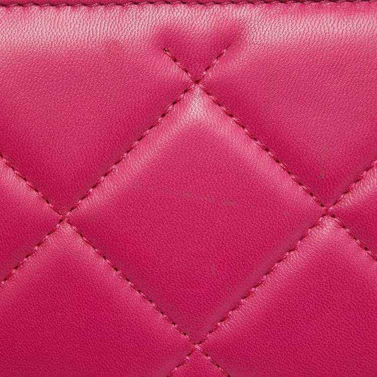 Pre Owned Carolina Herrera Pink Quilted Leather Frame Chain Clutch
