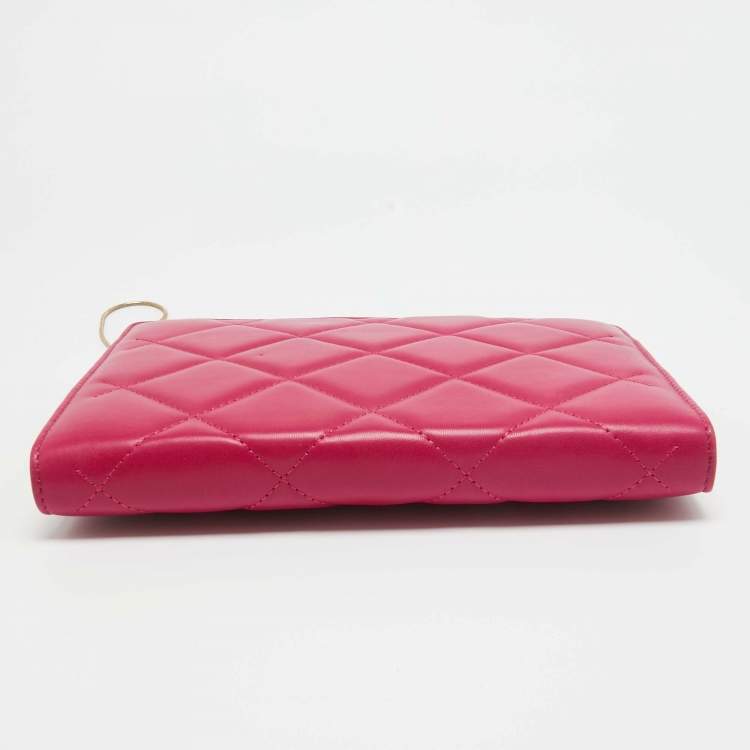 Pre Owned Carolina Herrera Pink Quilted Leather Frame Chain Clutch