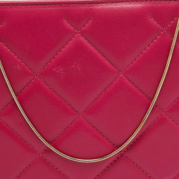 Pre Owned Carolina Herrera Pink Quilted Leather Frame Chain Clutch