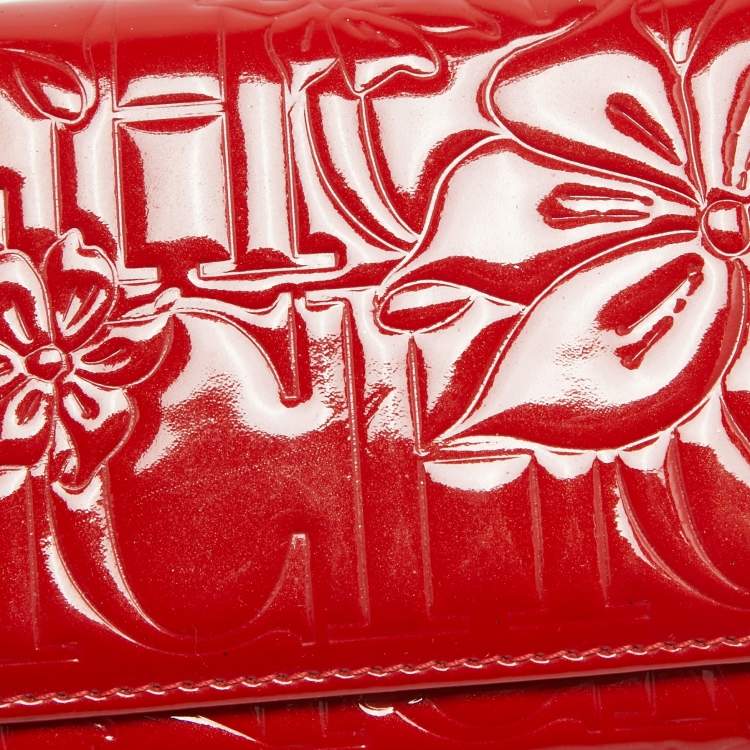 Pre Owned Carolina Herrera Red Embossed Patent Leather Flap Continental Wallet