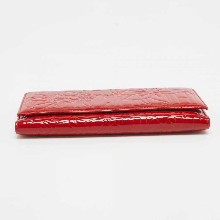 Pre Owned Carolina Herrera Red Embossed Patent Leather Flap Continental Wallet