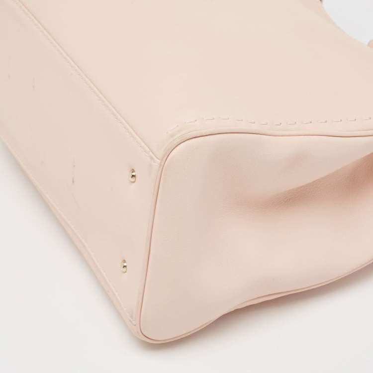 مملوكة مسبقًا Carolina Herrera Light Pink Leather CH Charm Tote