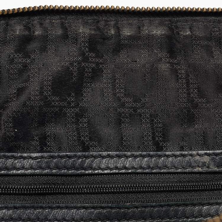 Pre Owned Carolina Herrera Quilted Leather Logo Chain Satchel