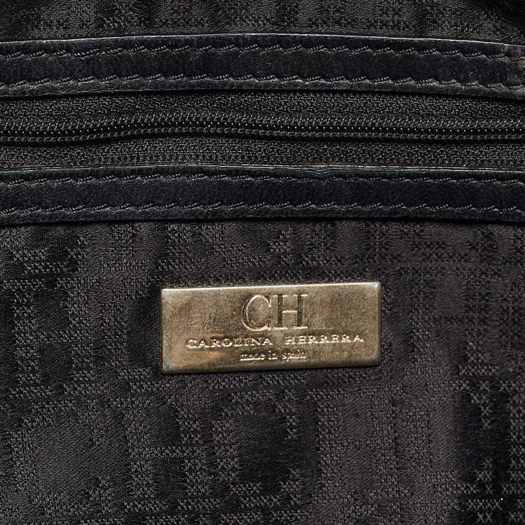 Pre Owned Carolina Herrera Quilted Leather Logo Chain Satchel