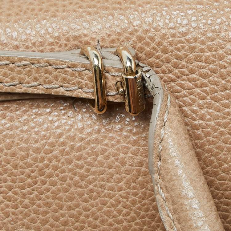 Pre Owned Carolina Herrera Beige Leather Minuetto Flap Top Handle Bag