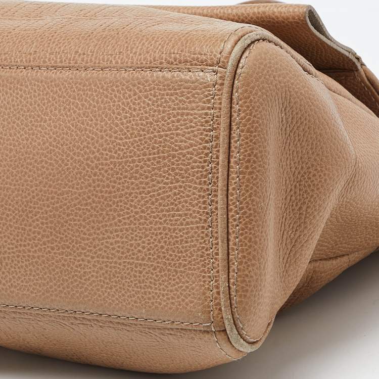 Pre Owned Carolina Herrera Beige Leather Minuetto Flap Top Handle Bag