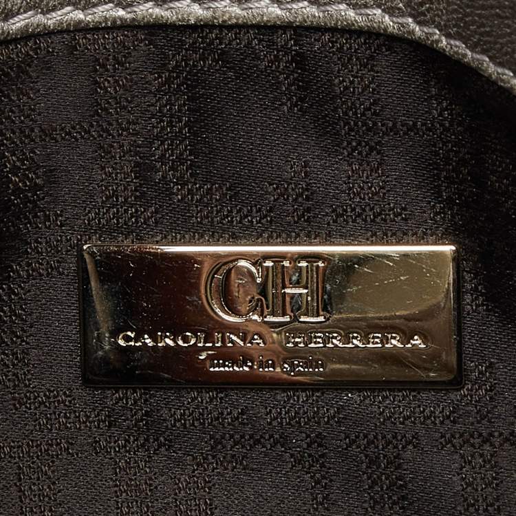 Pre Owned Carolina Herrera Grey Quilted Leather Chain Crossbody Bag