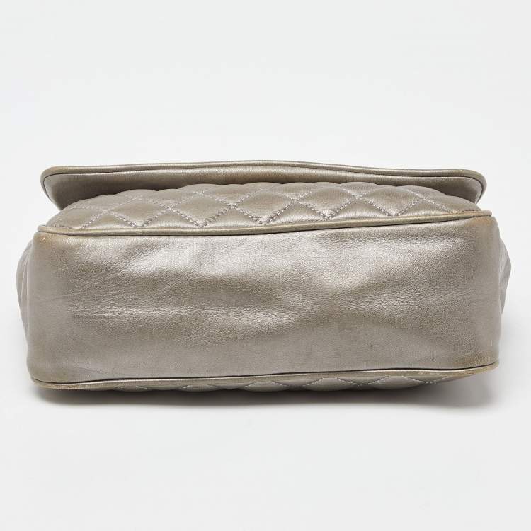 Pre Owned Carolina Herrera Grey Quilted Leather Chain Crossbody Bag