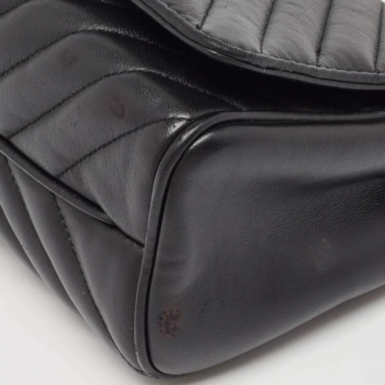 Pre Owned Carolina Herrera Black Quilted Leather CHHC Flap Shoulder Bag