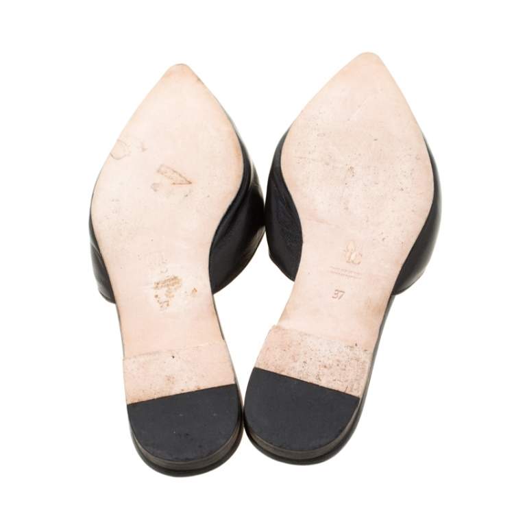 Pre Owned Carolina Herrera Black/Cream Leather Bow Detail Pointed Toe Mules Size 37