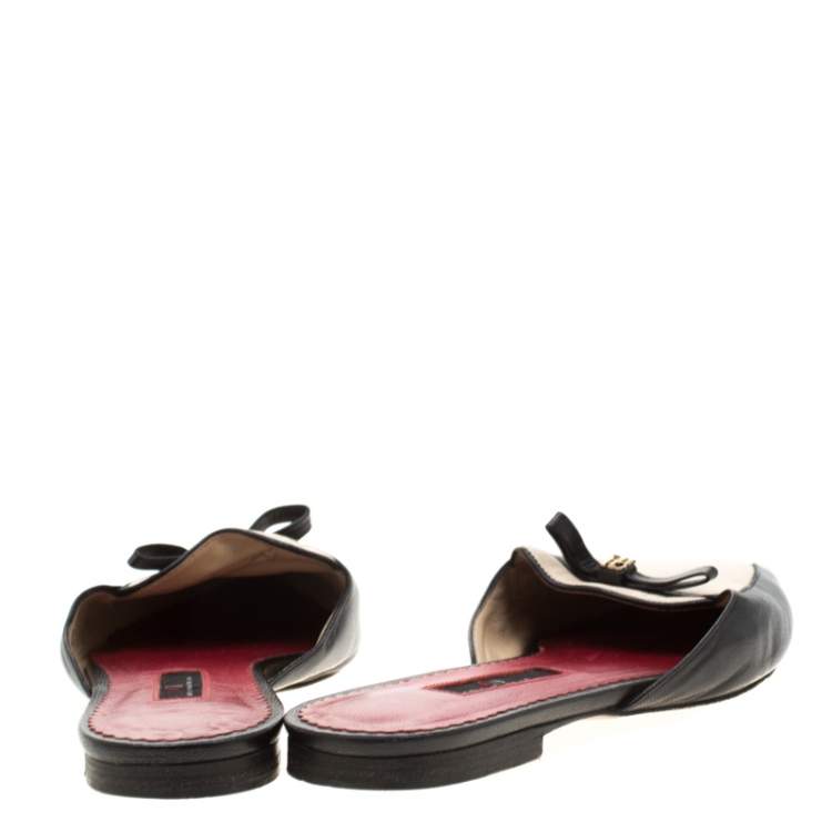 Pre Owned Carolina Herrera Black/Cream Leather Bow Detail Pointed Toe Mules Size 37