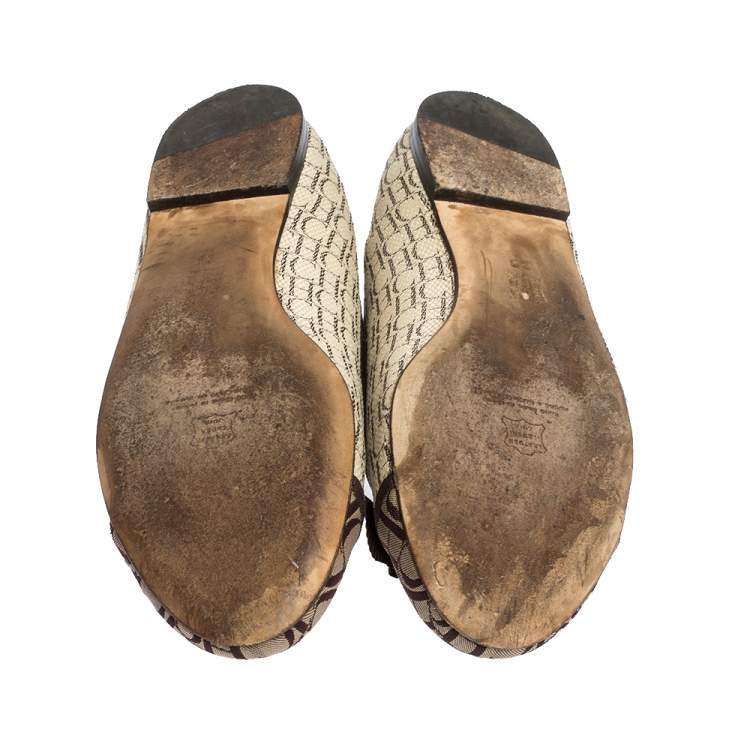 Pre Owned Carolina Herrera Beige/Brown Monogram Canvas Cap Toe Bow Ballet Flats Size 39