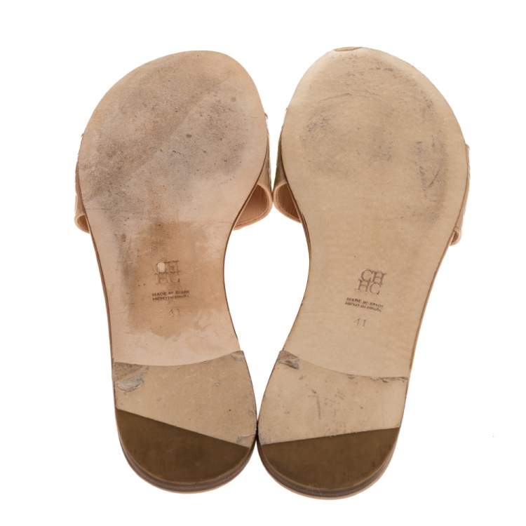 Pre Owned Carolina Herrera Beige CH Logo Embossed Patent Bow Detail Flat Slides Size 41