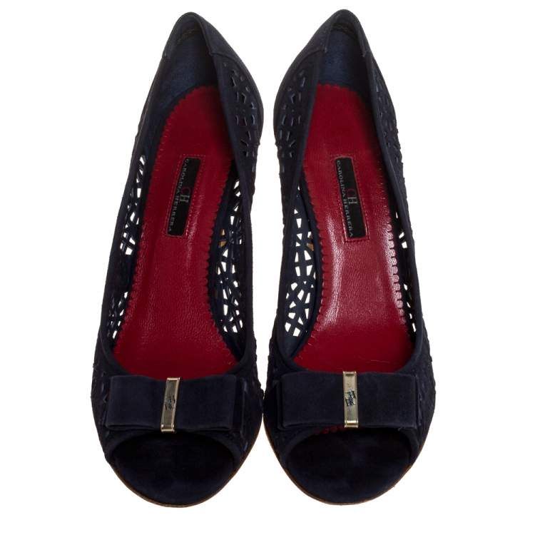 Pre Owned Carolina Herrera Blue Suede Lasercut Bow Peep Toe Pumps Size 40