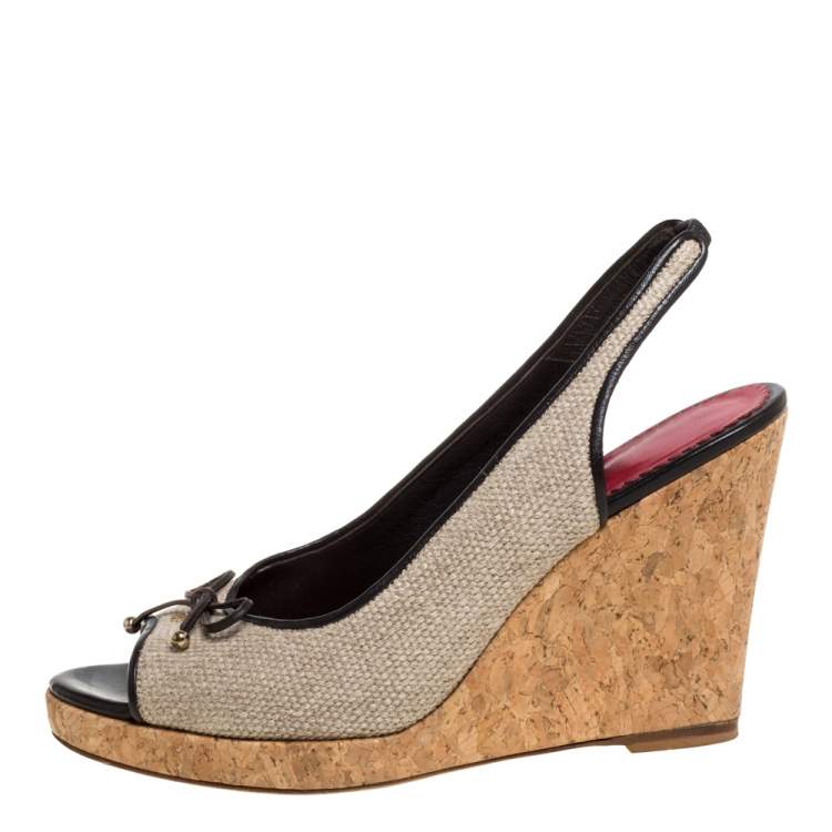 Pre Owned CH Carolina Herrera Beige Canvas And Leather Trim Bow Cork Wedge Slingback Sandals Size 38