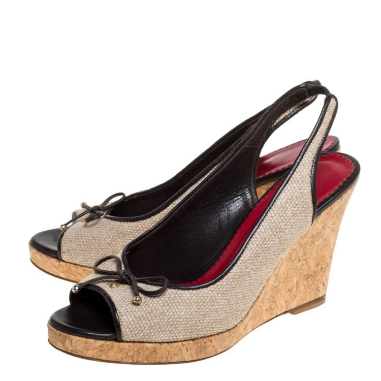 Pre Owned CH Carolina Herrera Beige Canvas And Leather Trim Bow Cork Wedge Slingback Sandals Size 38