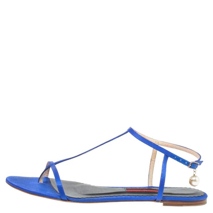 Carolina herrera best sale flat sandals