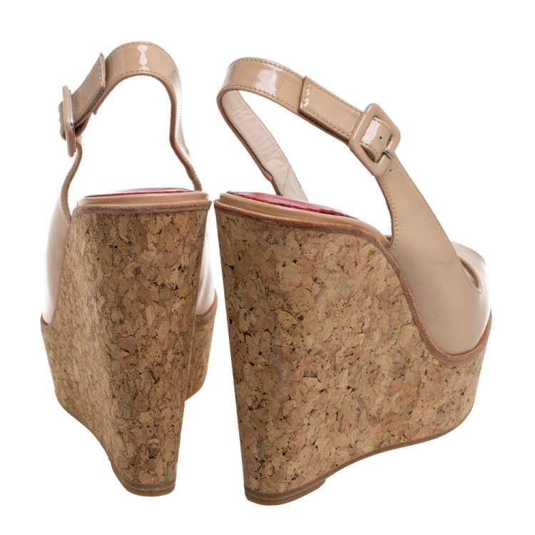 Pre Owned Carolina Herrera Beige Patent Leather Cork Wedge Platform Peep Toe Slingback Sandals Size 38