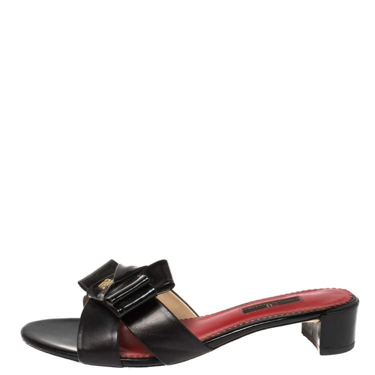Pre Owned Carolina Herrera Black Leather and Patent Leather Bow Slide Sandals Size 39