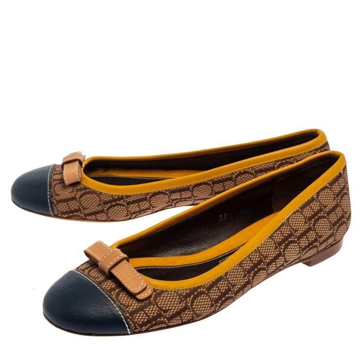 Pre Owned Carolina Herrera Beige/Yellow Monogram Canvas And Leather Cap Toe Bow Ballet Flats Size 37