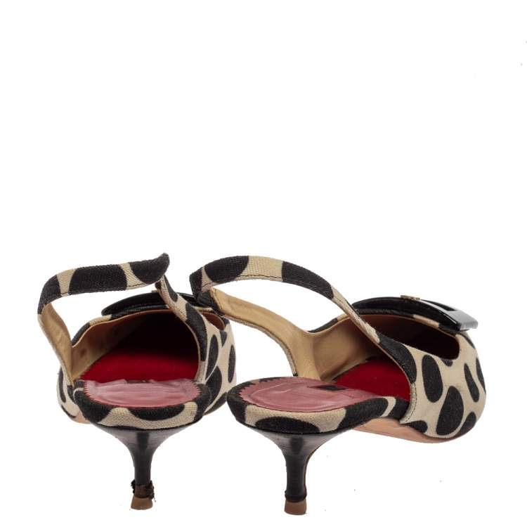 Pre Owned  Carolina Herrera Black /White Canvas And Leather Pointed Toe Slingback Pumps Size 39