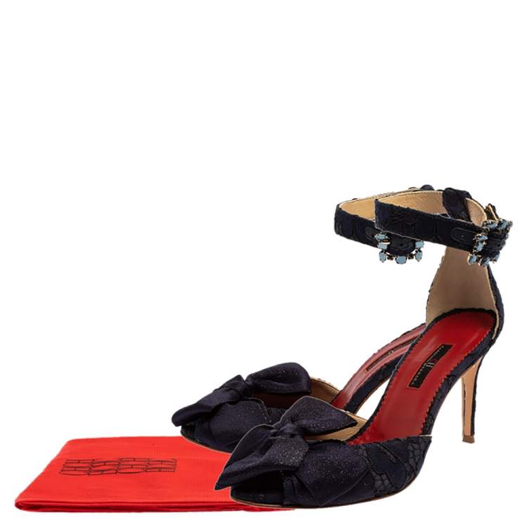 Pre Owned Carolina Herrera Navy Blue Lace And Satin Bow Ankle Strap Sandals Size 38