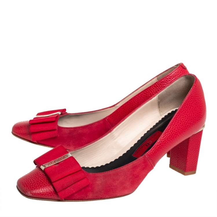 Pre Owned CH Carolina Herrera Red Leather and Suede Bow Pumps Size 37