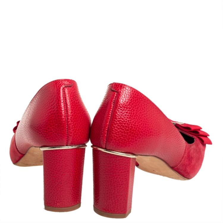 Pre Owned CH Carolina Herrera Red Leather and Suede Bow Pumps Size 37