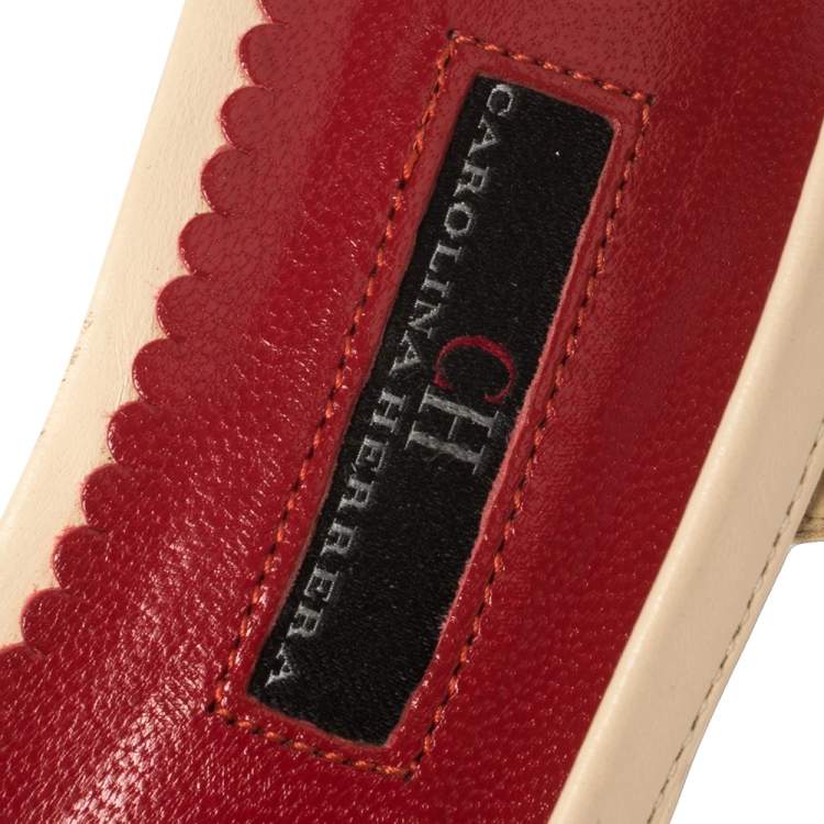 Pre Owned Carolina Herrera Beige/Navy Blue Leather Bow Square Toe Slingback Sandals Size 39