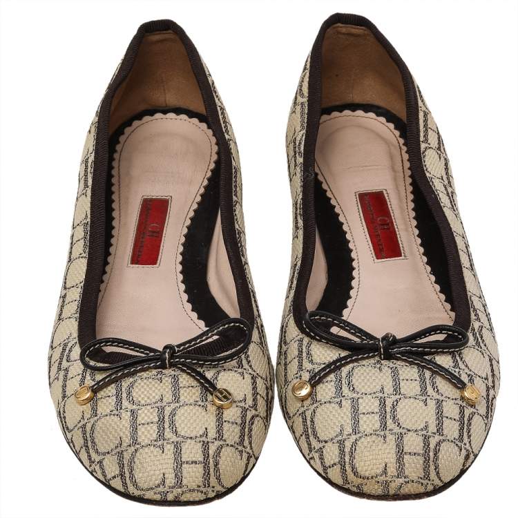 مملوكة مسبقًا Carolina Herrera Beige/Brown Canvas And Leather Bow Ballet Flats Size 39