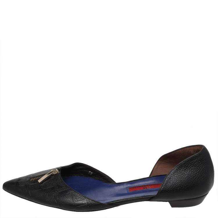 مملوكة مسبقًا Carolina Herrera Black Leather Pointed Toe Flats Size 39
