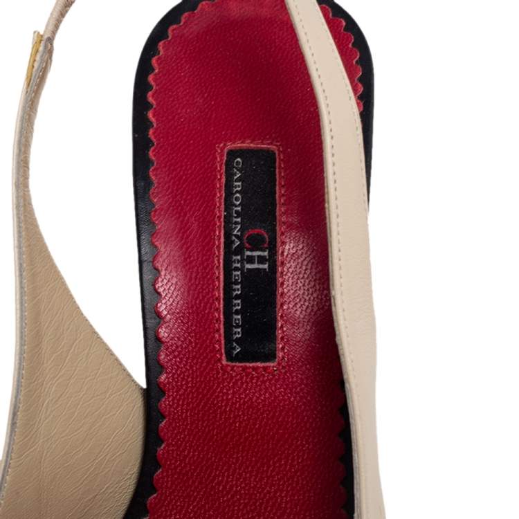 Pre Owned Carolina Herrera Beige/Black Leather Bow Pointed Toe Slingback Pumps Size 39