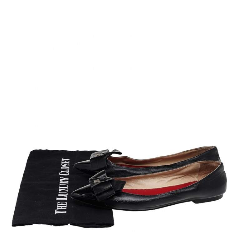 Pre Owned CH Carolina Herrera Black Leather Bow Pointed Toe Flats Size 38 