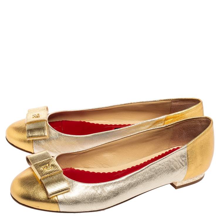 Pre Owned CH Carolina Herrera Gold Metallic Leather Bow Ballet Flats Size 37