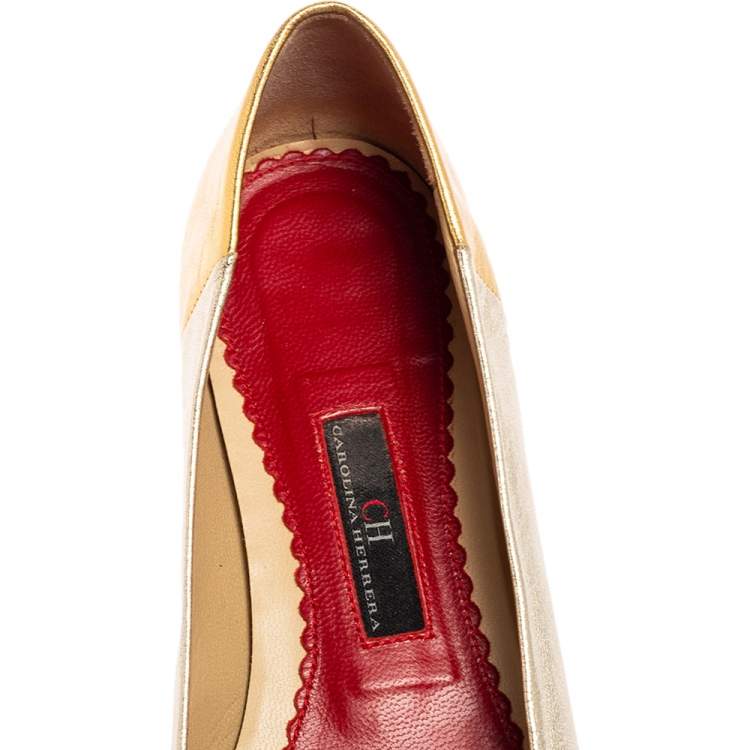 Pre Owned CH Carolina Herrera Gold Metallic Leather Bow Ballet Flats Size 37